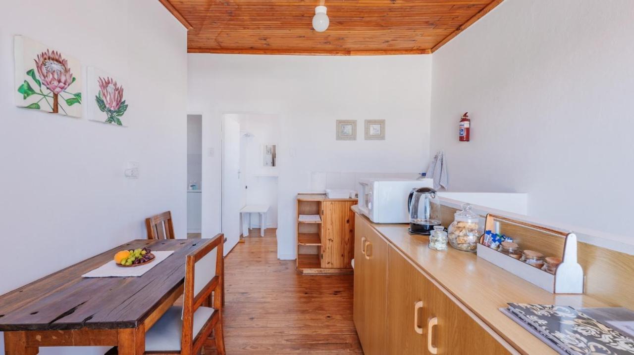 Suikerbekkie Apartment Struisbaai Ngoại thất bức ảnh