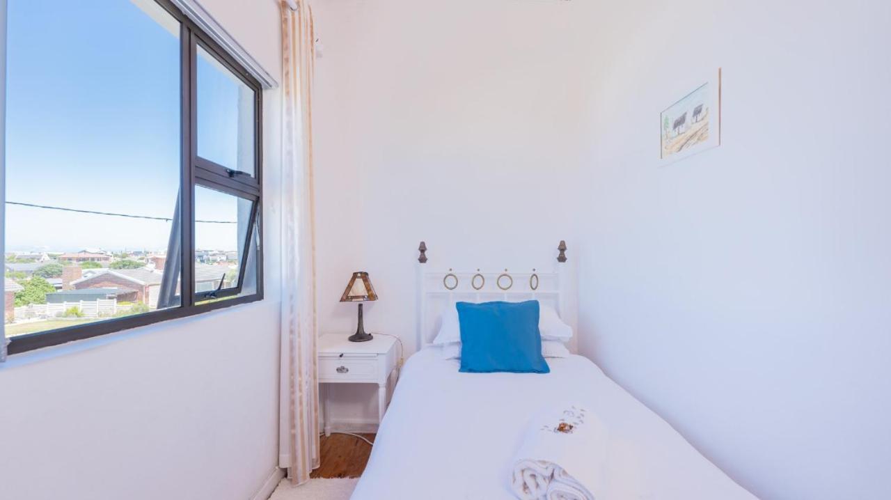 Suikerbekkie Apartment Struisbaai Ngoại thất bức ảnh